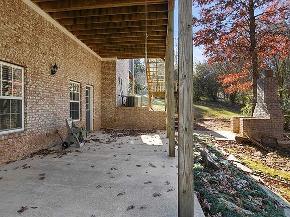 3rd image of 2060 Millstone Dr SW