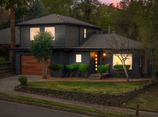 1422 Willis St, Redding, CA 96001