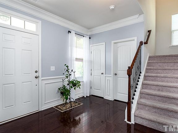 3rd image of 1903 Hemlock Hill Dr