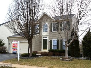 8144 Tillinghast Ln, Gainesville, VA 20155