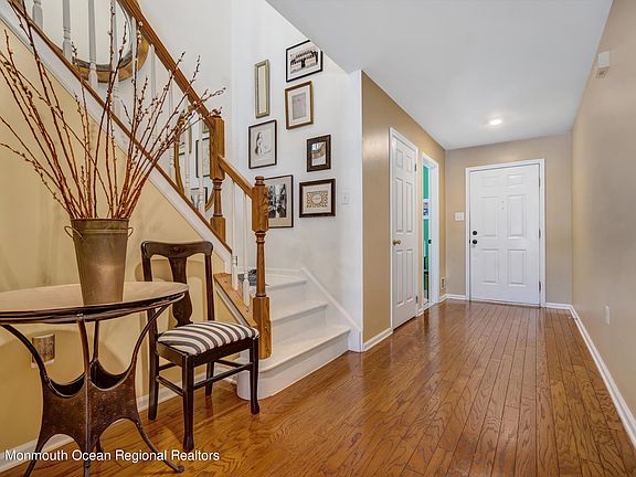 3rd image of 1305 King George Ln #82