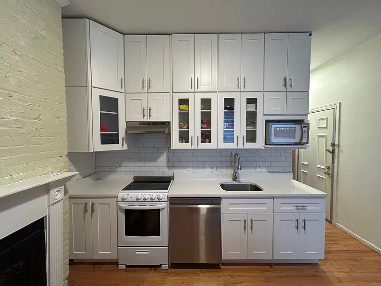 74 Tyler St #1 — Photo 4