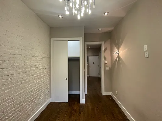 Rented by Compass | media 19