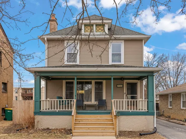 958 Campbell St, Joliet, IL 60435