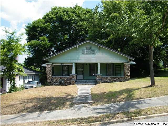 2nd image of 1740 Mountain Dr