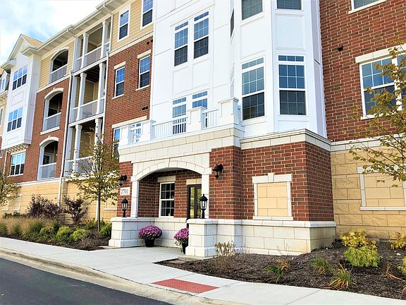 2nd image of 2701 Commons Dr APT 305