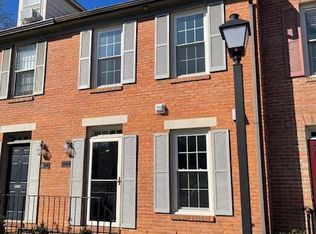 442 W Glebe Rd, Alexandria, VA 22305