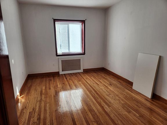 5th image of 15032 26th Ave Floor 1