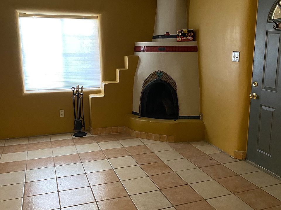 1st image of 724 Camino Porvenir
