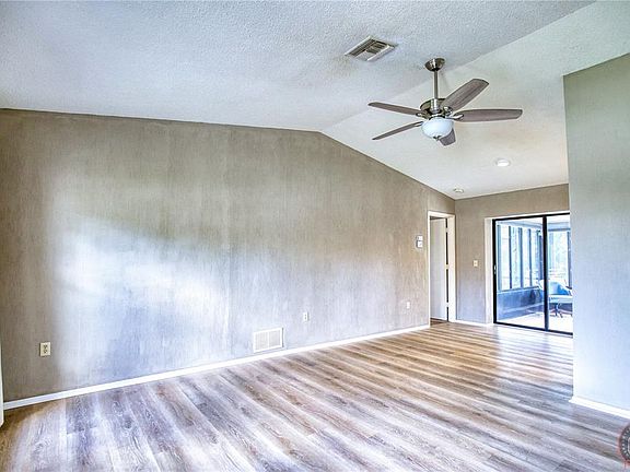 5th image of 7466 Claypool St