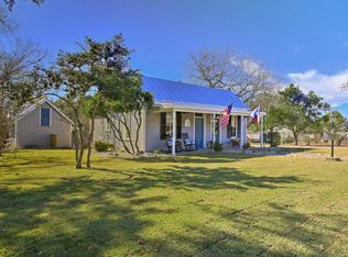 711 W San Antonio St, Fredericksburg, TX 78624