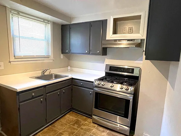 3330 Primrose Rd #1 — Photo 10