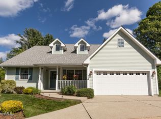 6 Kara Dr, Pittsfield, MA 01201