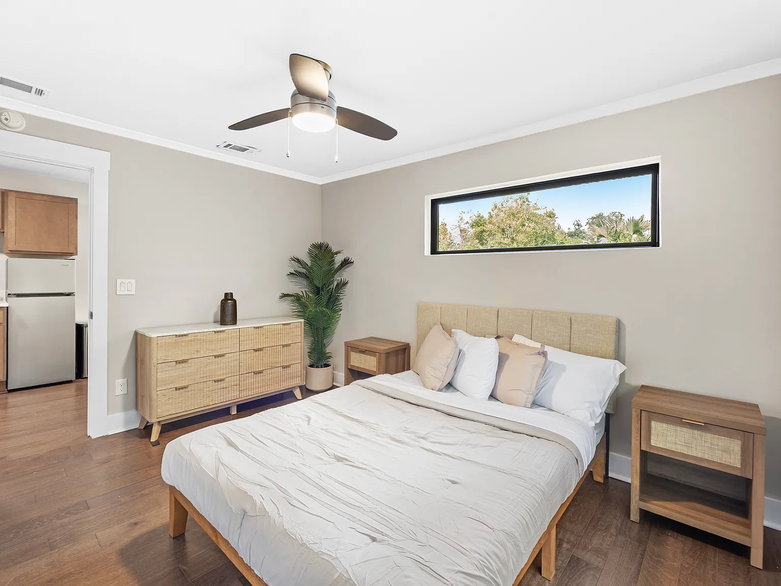 2 bed, 813 sqft, $2,000 — Photo 1