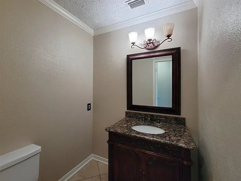 17207 Meadow Heights Dr — Photo 11
