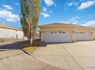 14428 Miller Blvd NW #1, Edmonton, AB T5Y2Y6