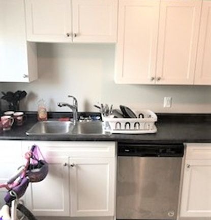 2nd image of 95 Flora St #2