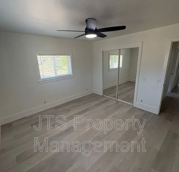 2440 Central Ave #B — Photo 13
