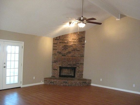2nd image of 6400 Elm Springs Dr