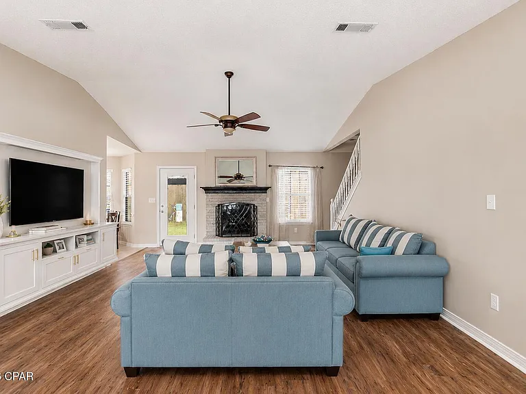 855 Mande Ct — Photo 8
