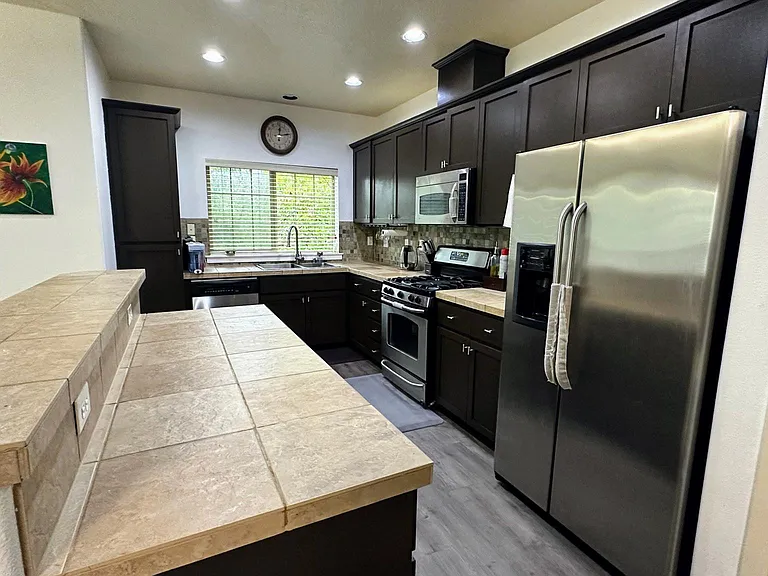 783 NE Adwick Dr — Photo 9