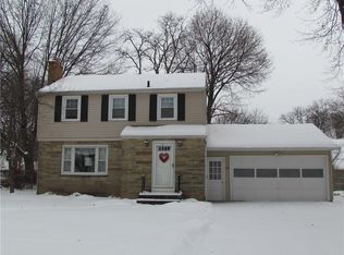 122 Chadwell Rd, Rochester, NY 14609