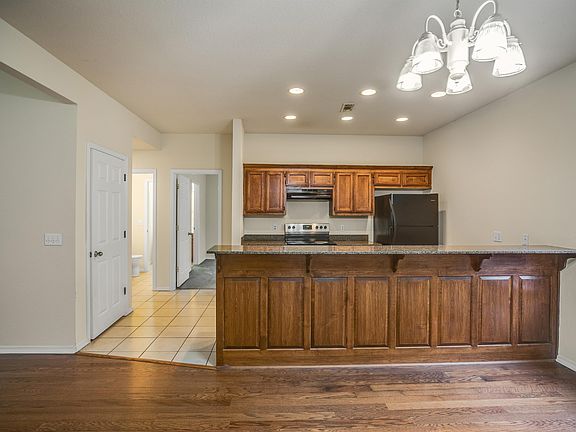 4th image of 3606 SW Deerfield Blvd #2-1