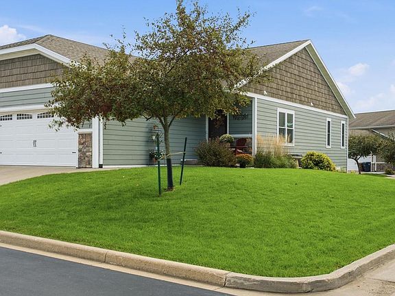 3rd image of 477 Coronado CIRCLE