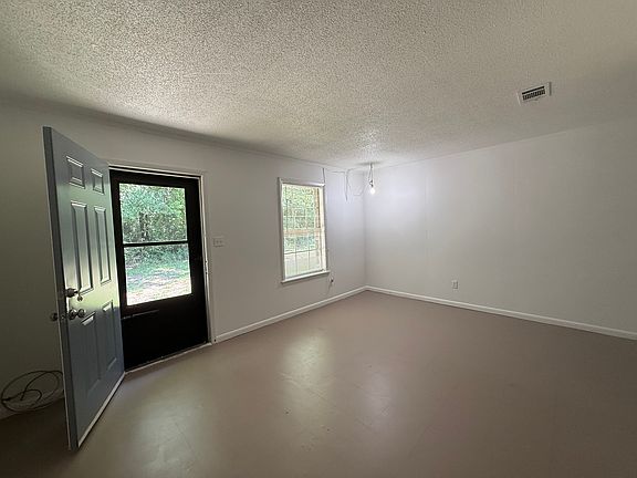 2nd image of 112 N Cox Ave APT 4