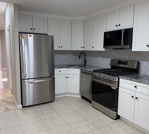 4th image of 636 Boulevard E #1