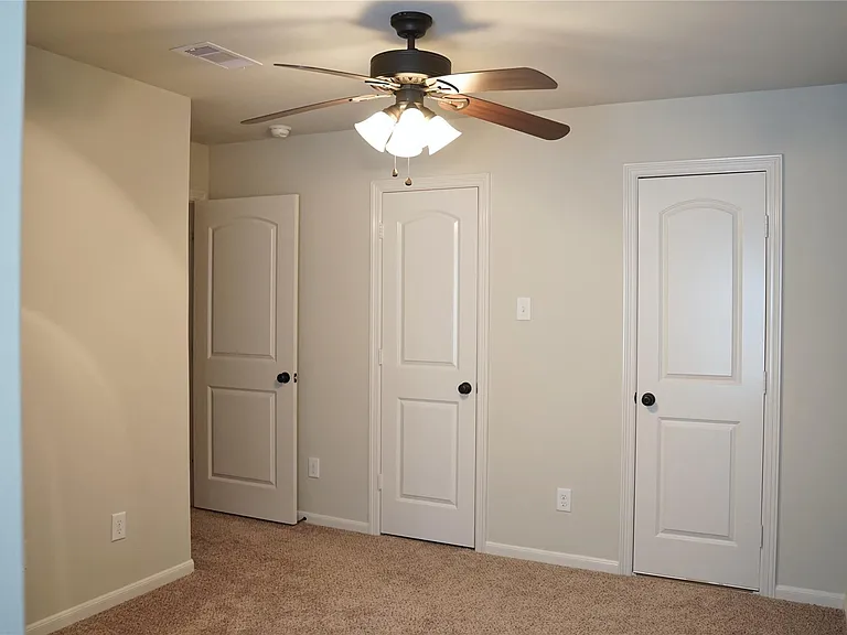 10507 Willow Park Grn — Photo 16