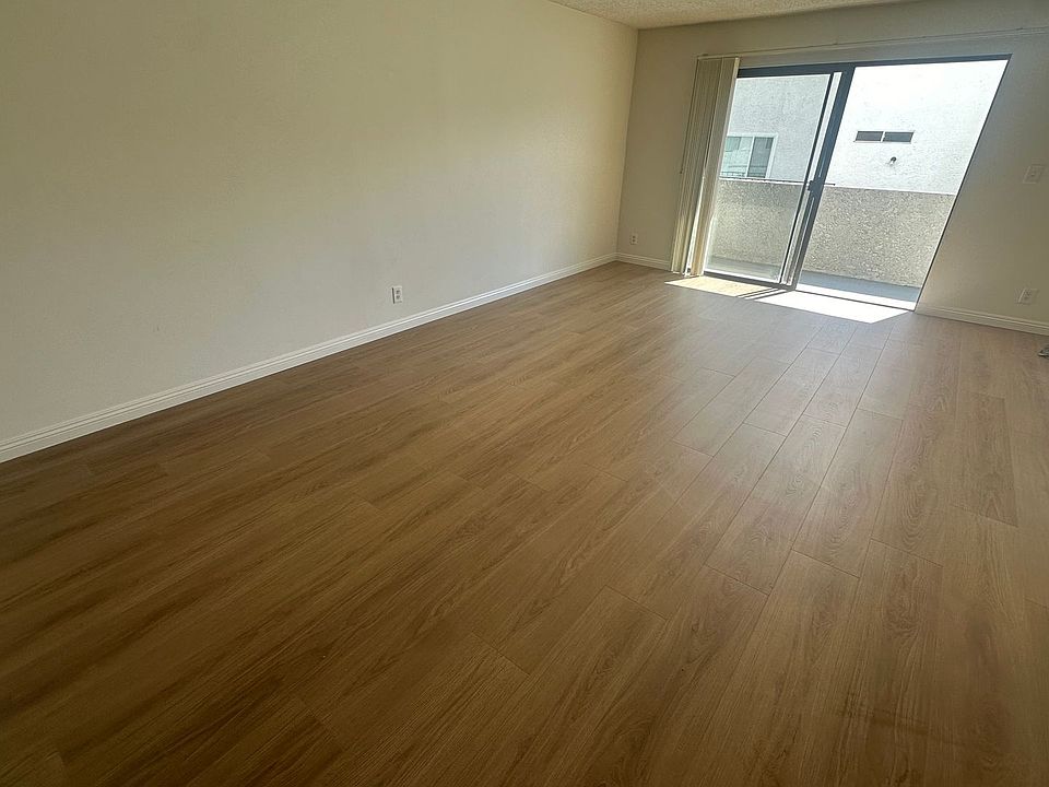 1st image of 3711 Glendon Ave APT 102
