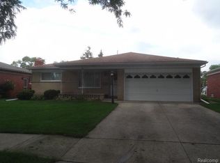 8155 Busch Ave, Center Line, MI