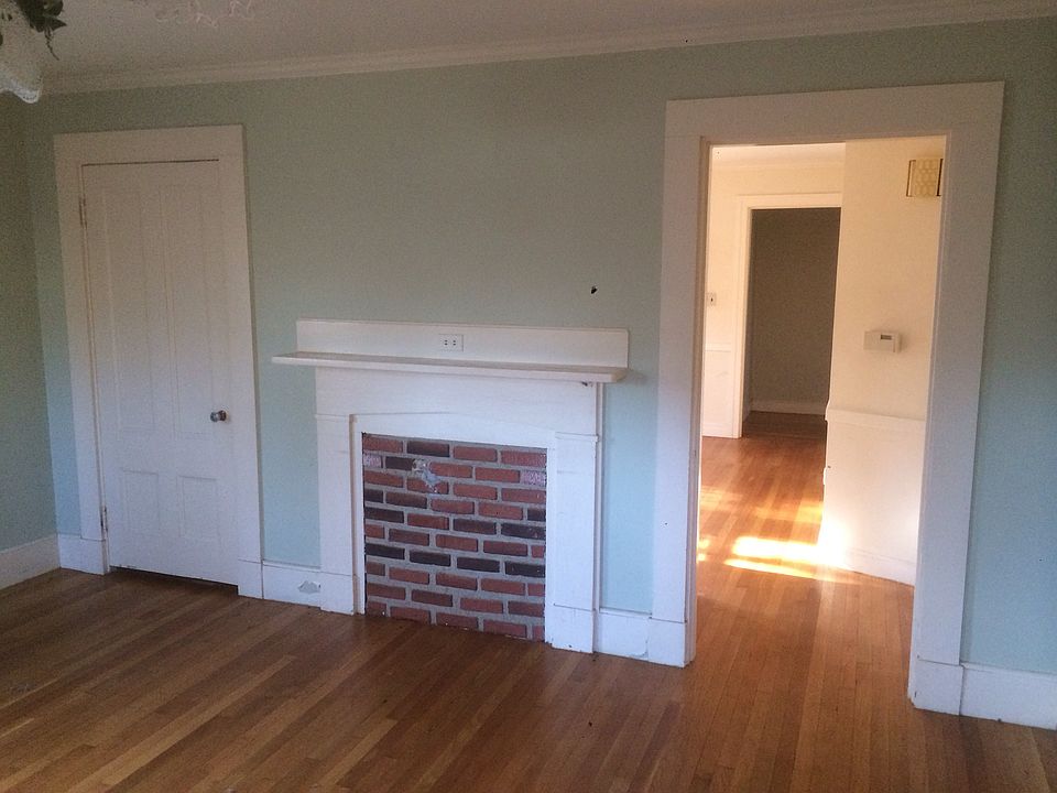 2nd image of 7 Redwing Rd #1