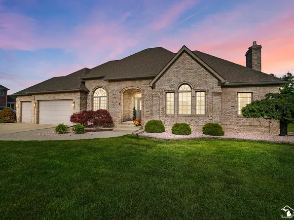 225 Eagle Ct, Monroe, MI 48162