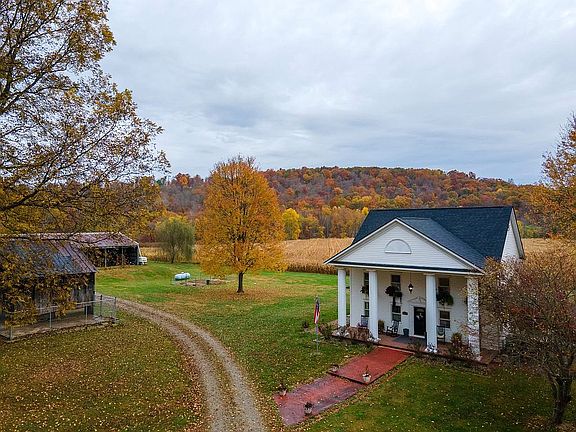 2nd image of 1540 Mines Rd