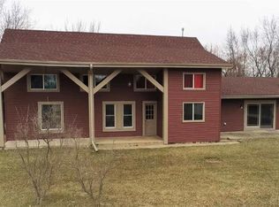 W916 County Road Cir, Palmyra, WI 53156