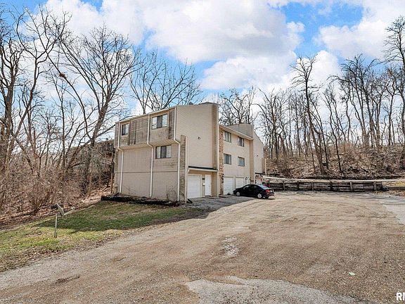 2nd image of 3209 Schuetzen Ln