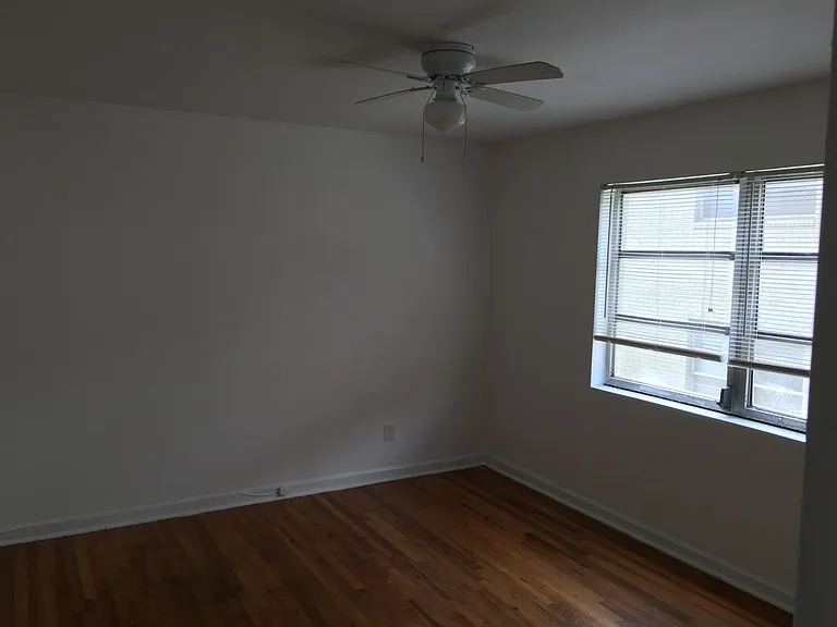 857 Myrtle St NE — Photo 5