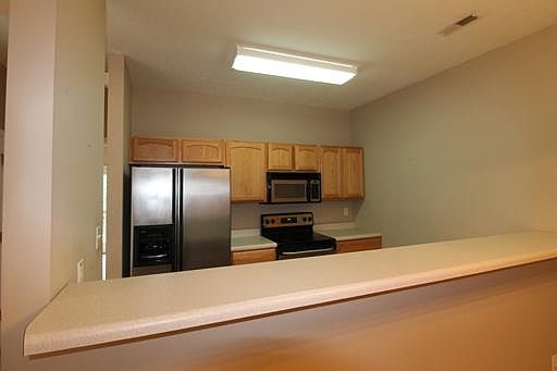 3rd image of 934 Webster Groves Ln