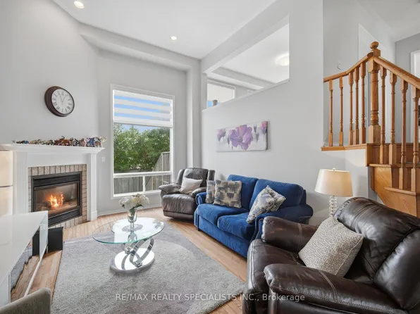 5535 Glen Erin Dr #15, Mississauga, ON L5M 6H1