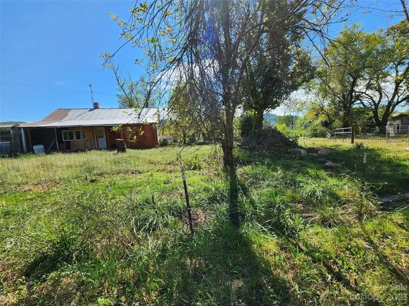14195 W State Highway 268, Ferguson, NC 28624