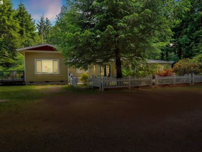 4884 N Loftus Rd, Florence, OR, 97439