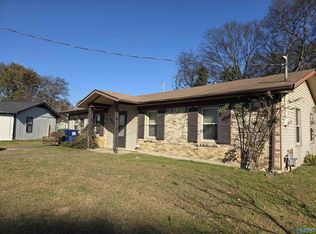 2902 Alhambra Cir SW, Huntsville, AL 35805