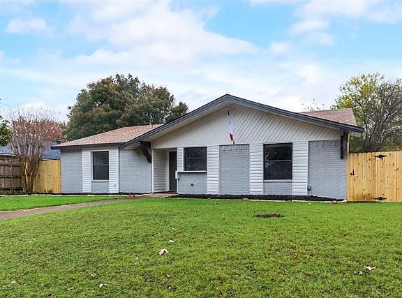 4th image of 2912 Royal Oaks Dr