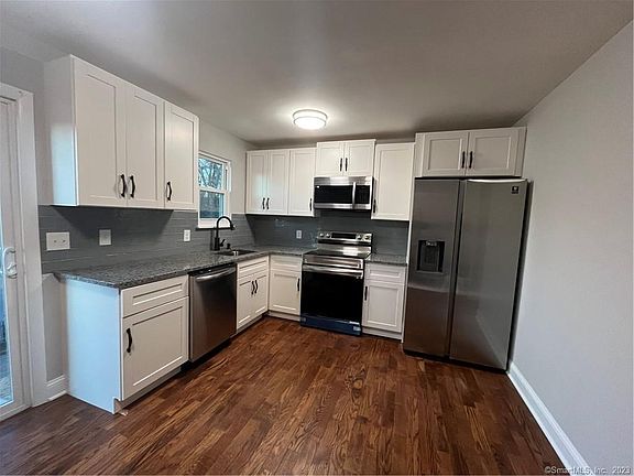 2nd image of 69 Ridge Rd Unit 2