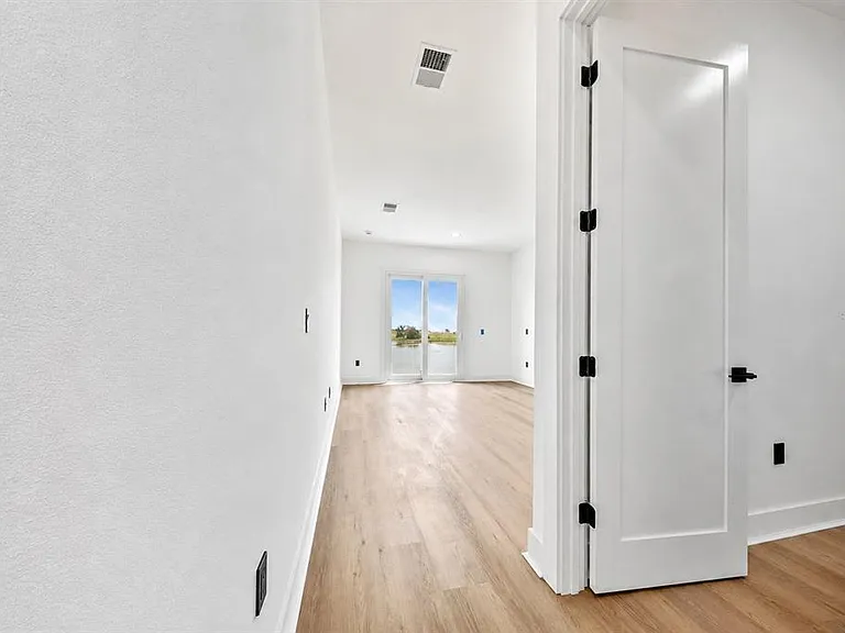 156 Caladium Ave — Photo 18