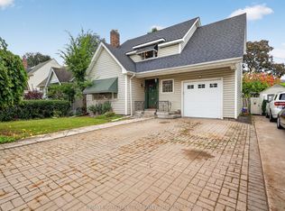 136 Highland Ave, Saint Catharines, ON L2R 4J4