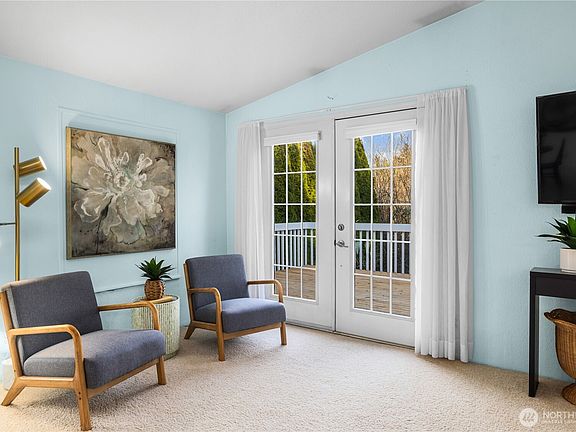 3rd image of 6980 Taurus Lane NE