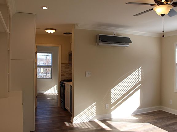 3rd image of 704 N Monroe St APT 5